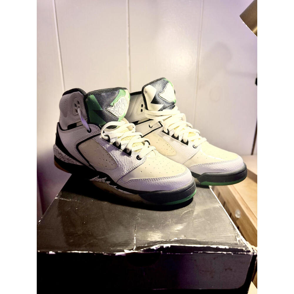 Air Jordan 5 Retro Celtics Sneakers
